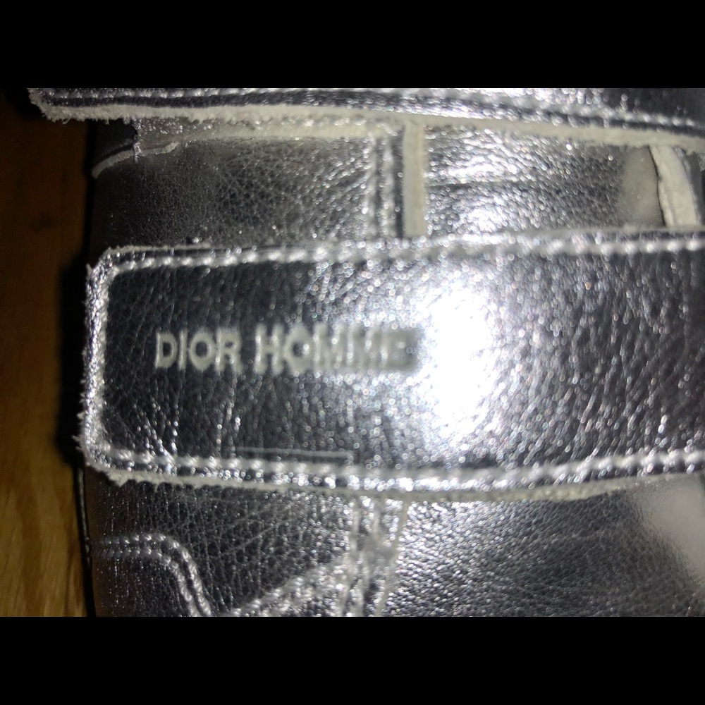 Metallic leather Dior sneakers - Picture 4 of 8